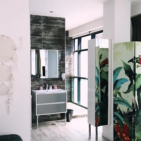 Appart' La Girafe Marseille Est - Porte D'aubagne 3* Ла-Пен-сюр-Ювон