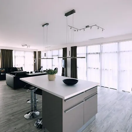 Appart' La Girafe Marseille Est - Porte D'aubagne 3* Ла-Пен-сюр-Ювон