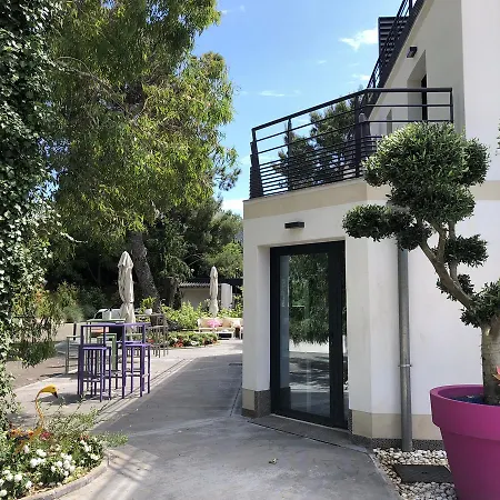 Отель Appart' La Girafe Marseille Est - Porte D'aubagne 3*