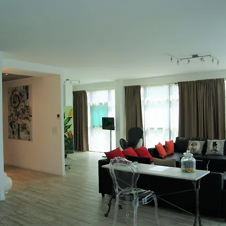 Appart' La Girafe Marseille Est - Porte D'aubagne 3*