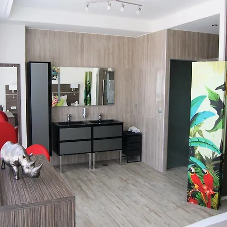 Отель Appart' La Girafe Marseille Est - Porte D'aubagne 3*